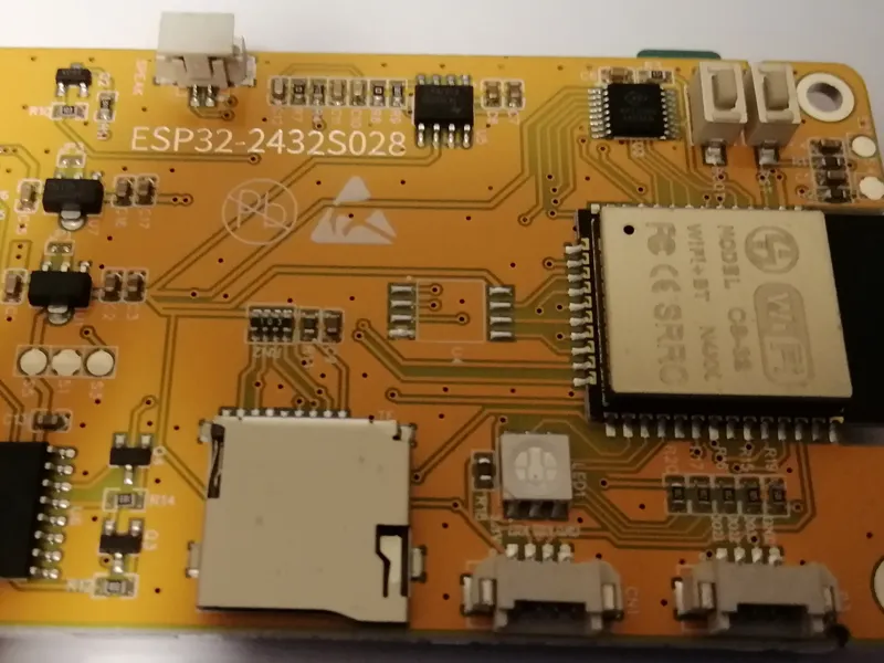 Як отримати інформацію про плату ESP32 та сканувати Wi‑Fi мережі в Arduino IDE