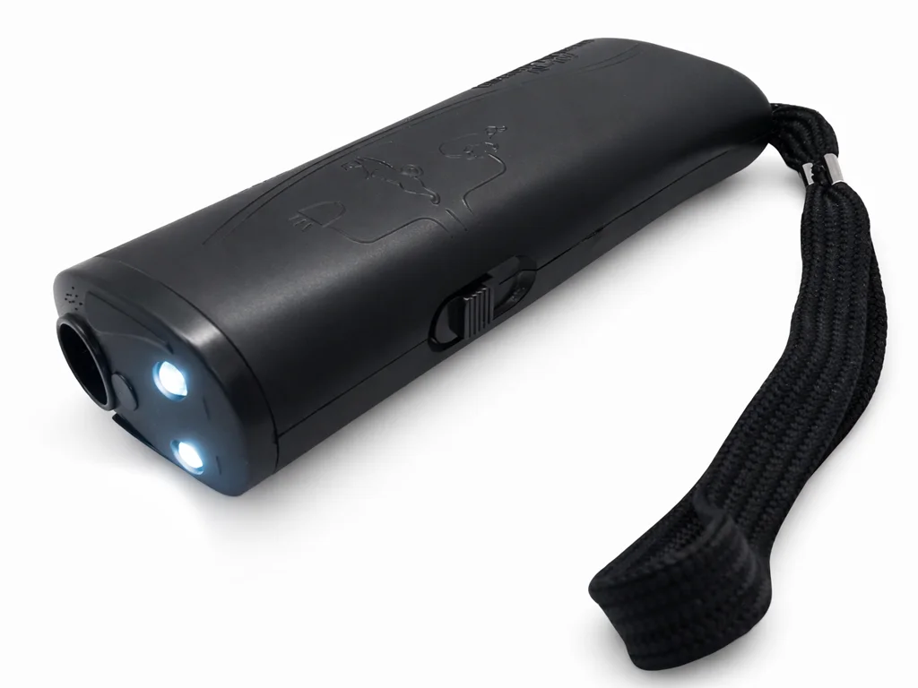 Ультразвуковий відлякувач собак із ліхтариком DRIVE DOG